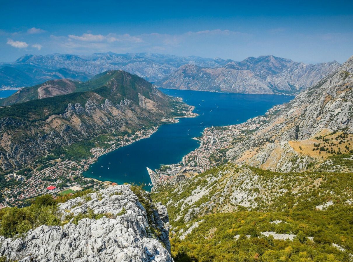 uploads/Kotor_Bucht.jpg
